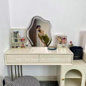 Bàn Trang Điểm Hiện Đại Thiết Kế Độc Đáo – Tiện Nghi & Thẩm Mỹ