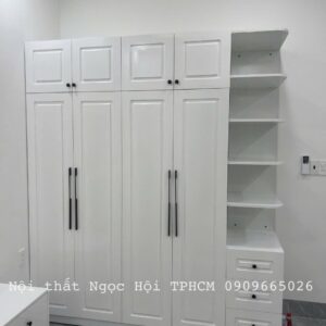 Tủ Quần Áo Màu Trắng Hiện Đại Có Kệ Trang Trí Bên Hông