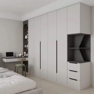 Tủ quần áo âm tường hiện đại kết hợp bàn làm việc – Giải pháp tối ưu cho không gian phòng ngủ nhỏ